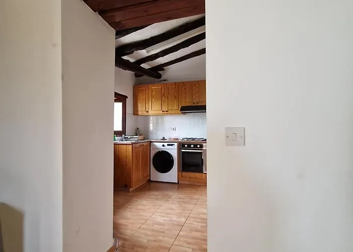 The Rock House - Beautiful Countryside With Mandarins Oranges And Olive Trees,. Near Limassol At Eptagonia Village. Ephtagonia