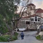 Vakantiehuis The Rock House - Beautiful Countryside With Mandarins Oranges And Olive Trees,. Near Limassol At Eptagonia Village. Ephtagonia