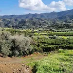 Vakantiehuis The Rock House - Beautiful Countryside With Mandarins Oranges And Olive Trees,. Near Limassol At Eptagonia Village. Ephtagonia