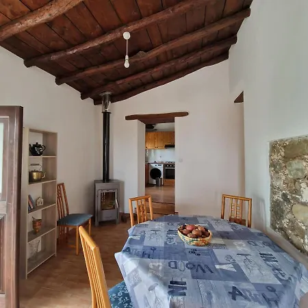 Holiday home The Rock House: Rustic Retreat In Eptagonia's Citrus Groves
