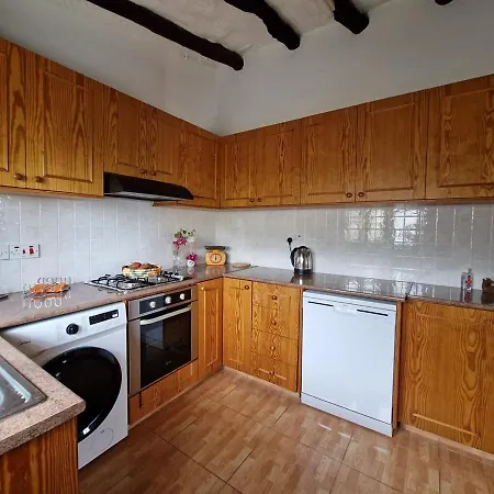 The Rock House - Beautiful Countryside With Mandarins Oranges And Olive Trees,. Near Limassol At Eptagonia Village. * Ephtagonia