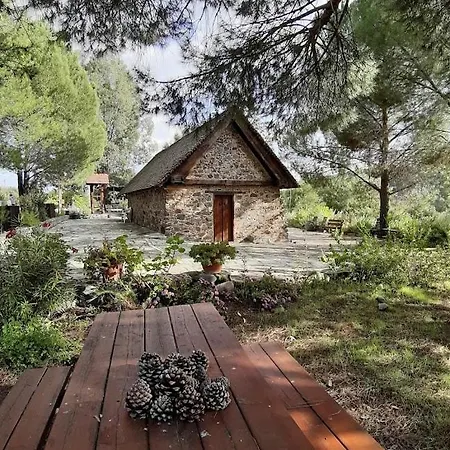 Дом отдыха The Rock House - Beautiful Countryside With Mandarins Oranges And Olive Trees,. Near Limassol At Eptagonia Village.