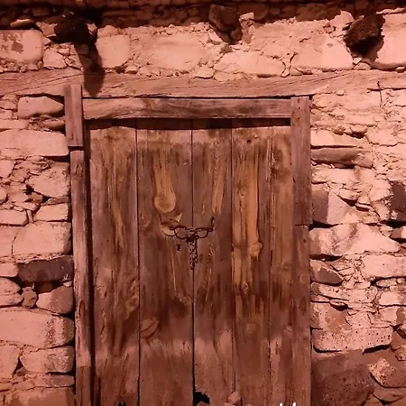The Rock House: Rustic Retreat In Eptagonia's Citrus Groves Holiday home Ephtagonia