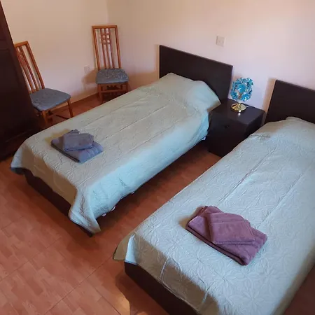 The Rock House - Beautiful Countryside With Mandarins Oranges And Olive Trees,. Near Limassol At Eptagonia Village. Feriehus *