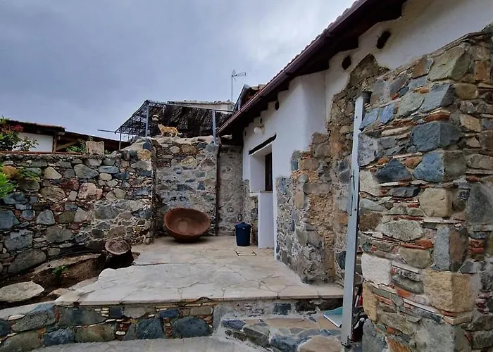 Semesterbostad The Rock House - Beautiful Countryside With Mandarins Oranges And Olive Trees,. Near Limassol At Eptagonia Village.
