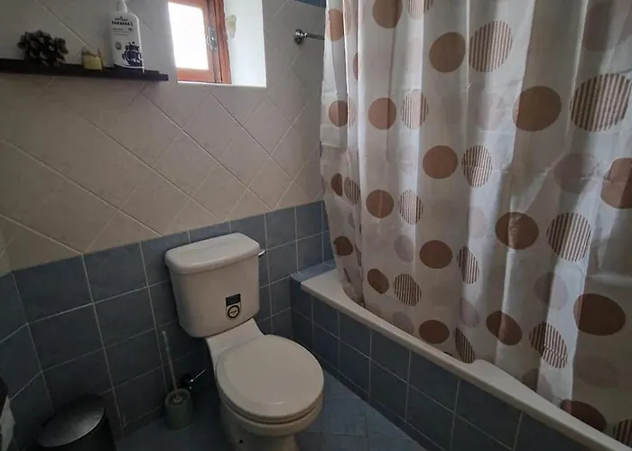 Semesterbostad The Rock House - Beautiful Countryside With Mandarins Oranges And Olive Trees,. Near Limassol At Eptagonia Village. Ephtagonia