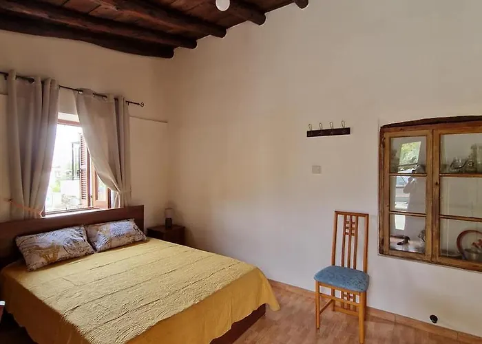 Feriehus The Rock House - Beautiful Countryside With Mandarins Oranges And Olive Trees,. Near Limassol At Eptagonia Village. *