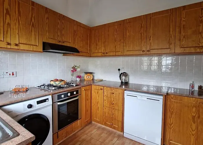 The Rock House - Beautiful Countryside With Mandarins Oranges And Olive Trees,. Near Limassol At Eptagonia Village. * Ephtagonia