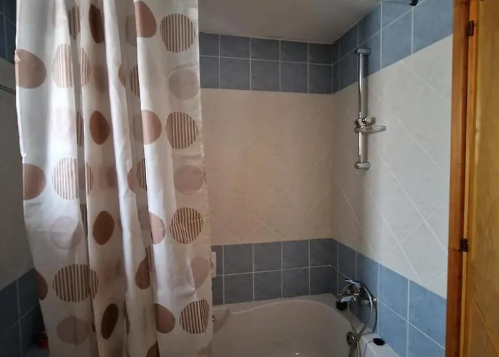 The Rock House - Beautiful Countryside With Mandarins Oranges And Olive Trees,. Near Limassol At Eptagonia Village. * Ephtagonia